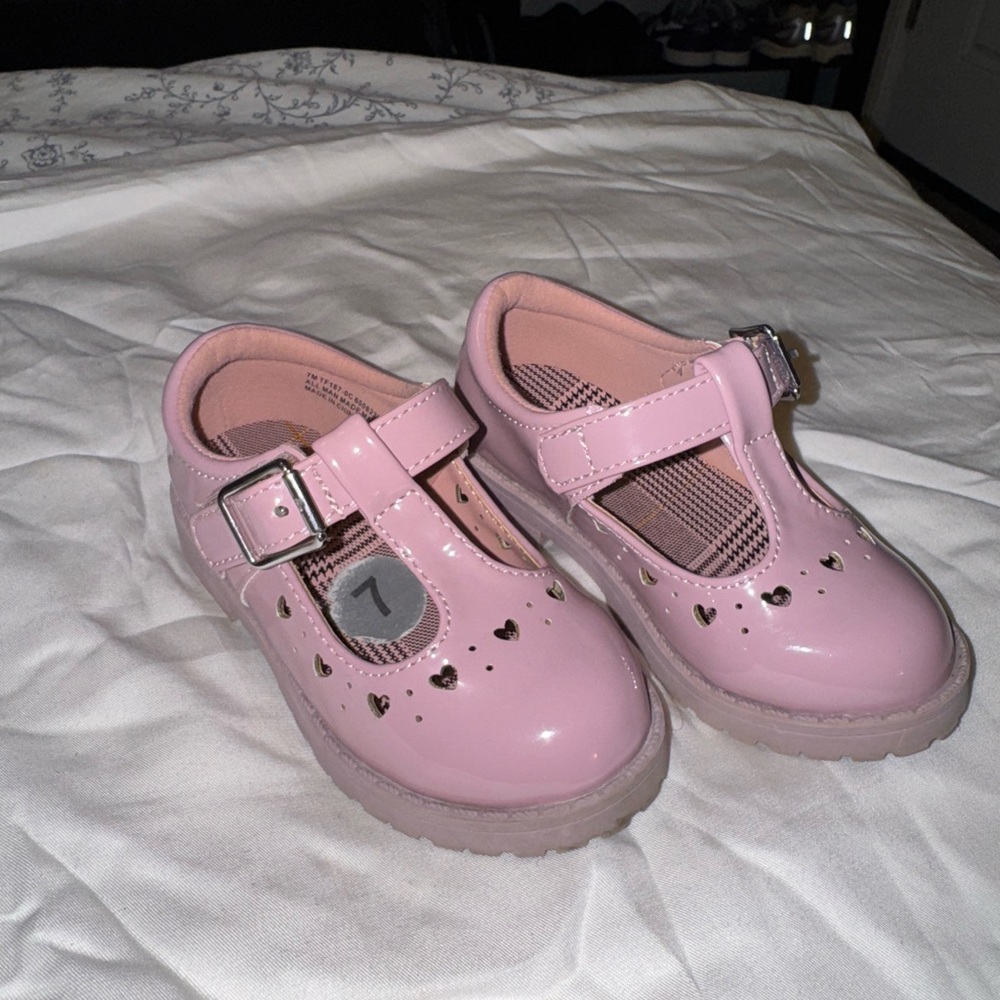 Sugar Pink Dress Shoes with Strap and Patent Finish